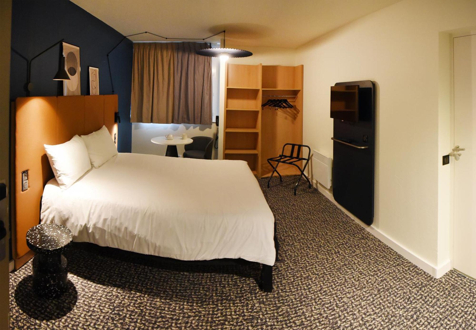Ibis Laval Le Relais D'Armor Hotel Change  Bagian luar foto