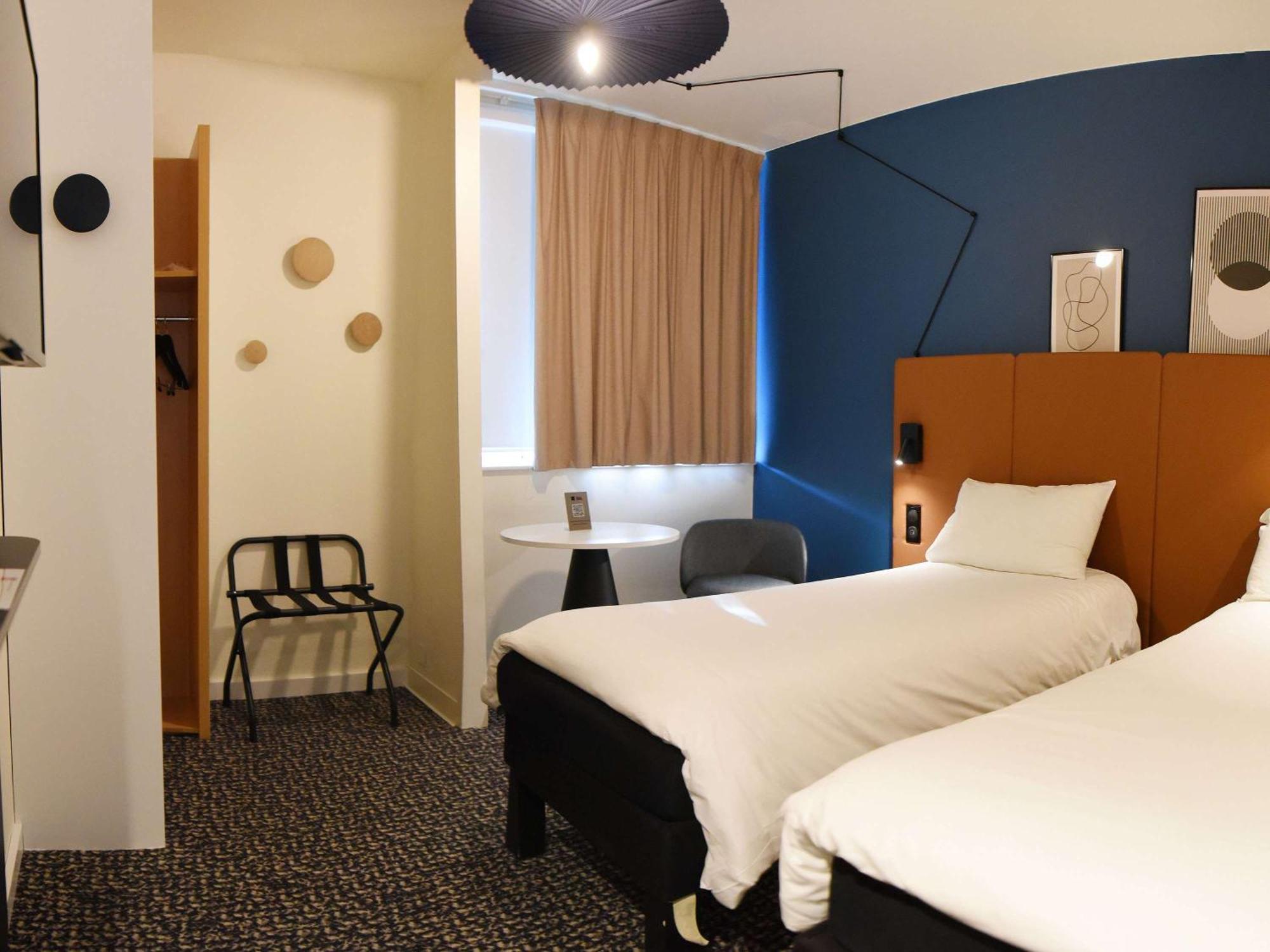 Ibis Laval Le Relais D'Armor Hotel Change  Bagian luar foto
